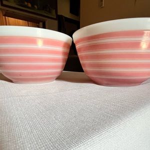 Vintage Pyrex Pink Rainbow Mixing Bowls